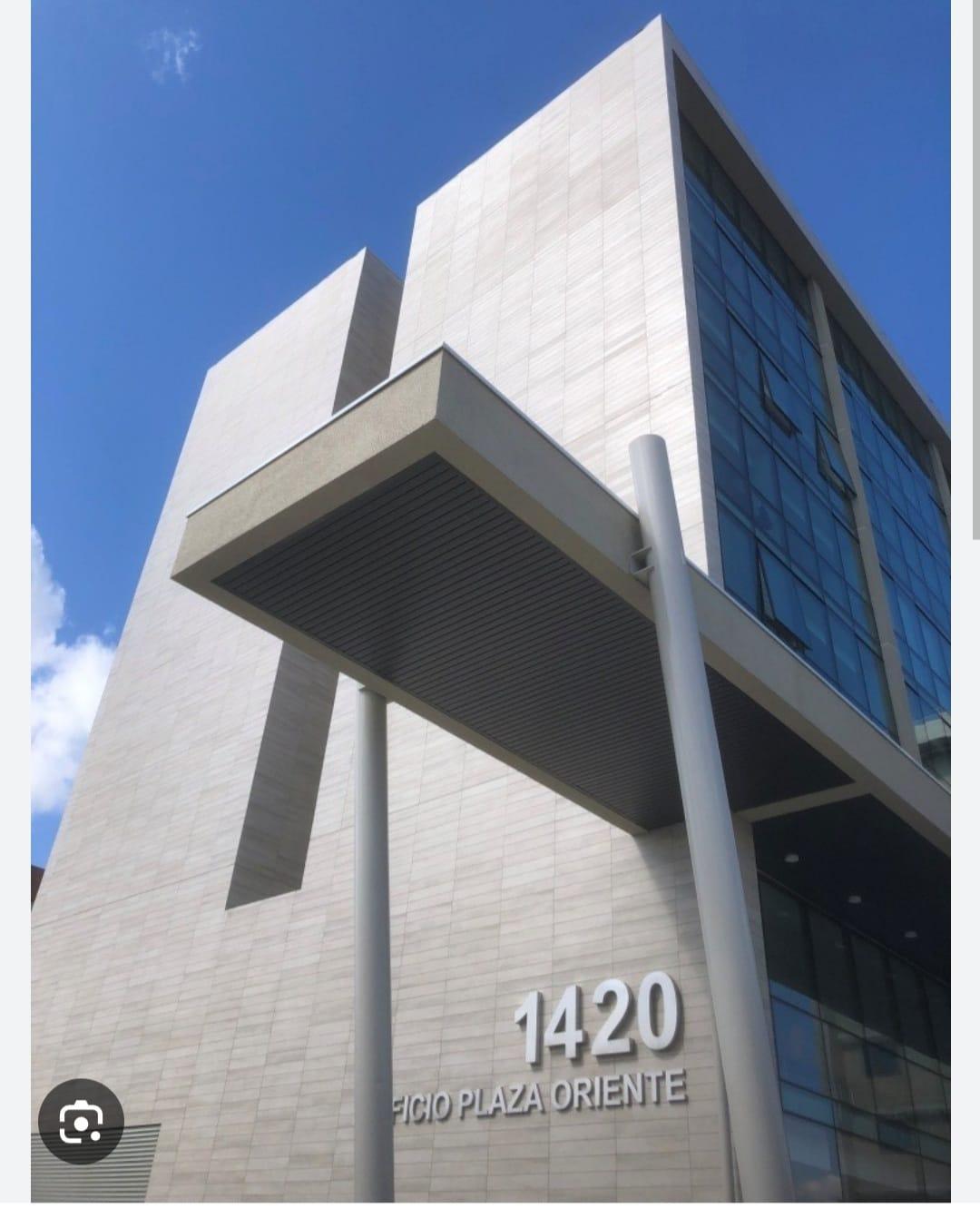 Se vende oficina en edificio Plaza Maule, con 29 mts2, 3er. Piso